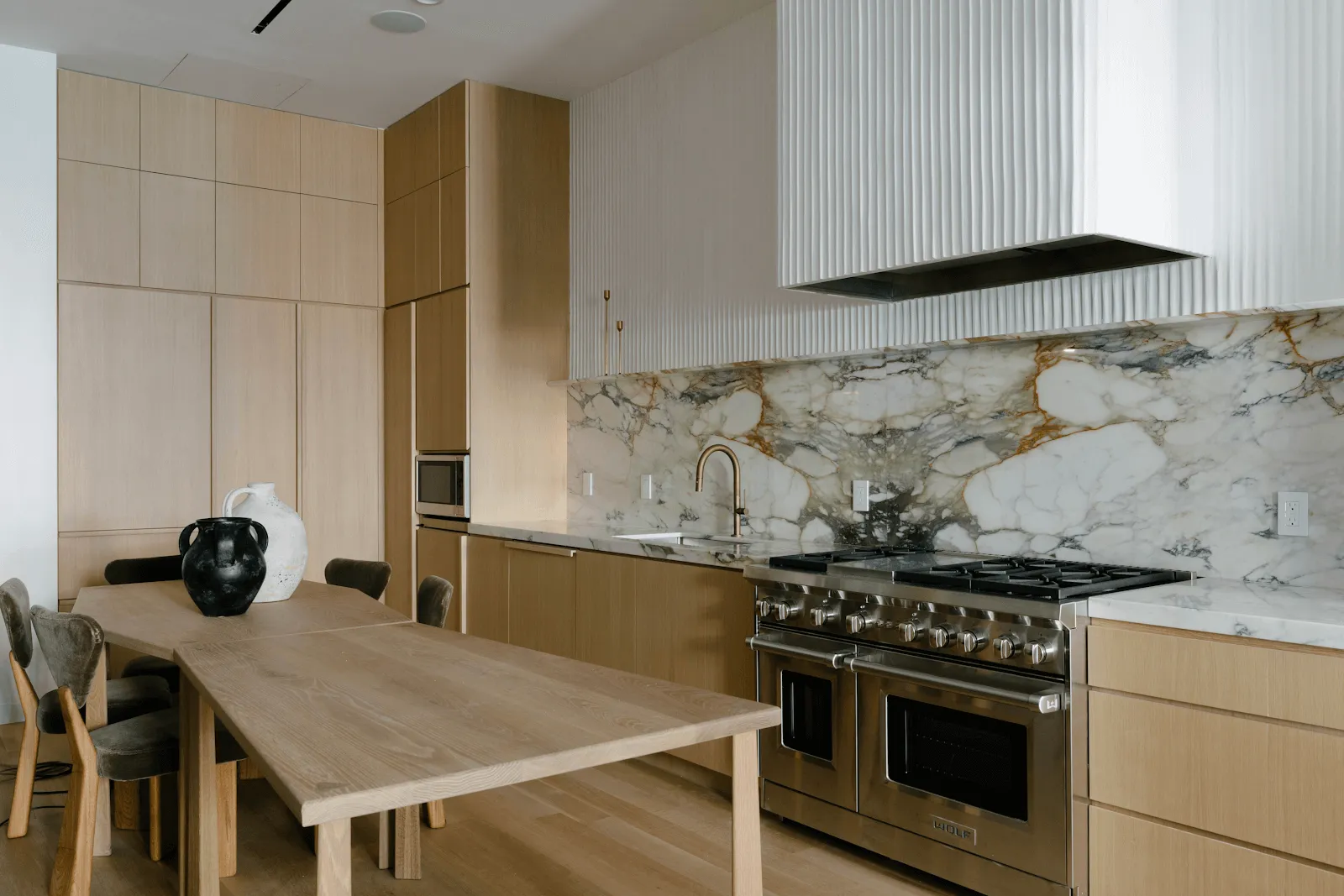 Custom Cabinets NYC - The Ultimate Guide to Space-Saving Mastery
