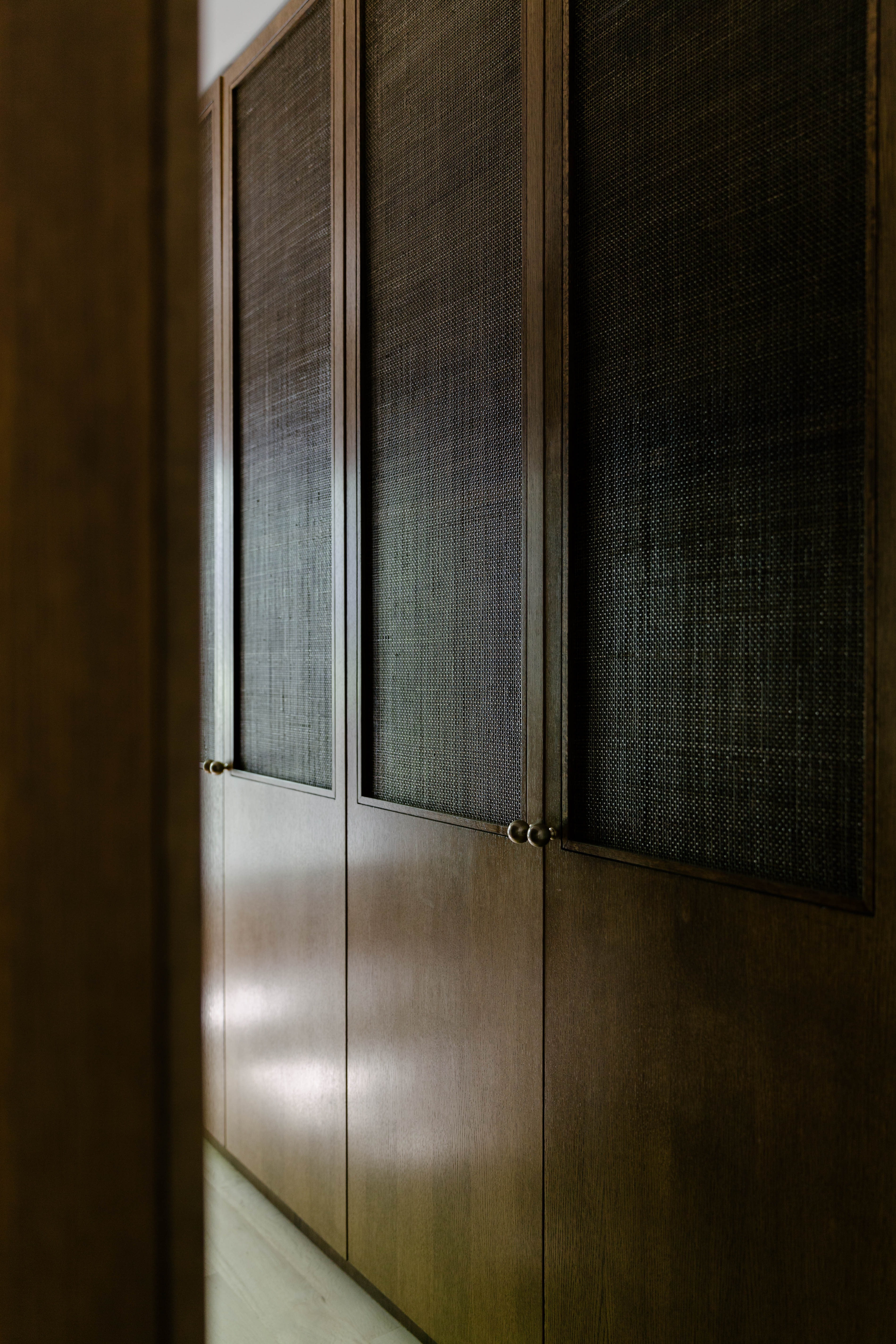 Chelsea Brownstone - Oak Cabinetry