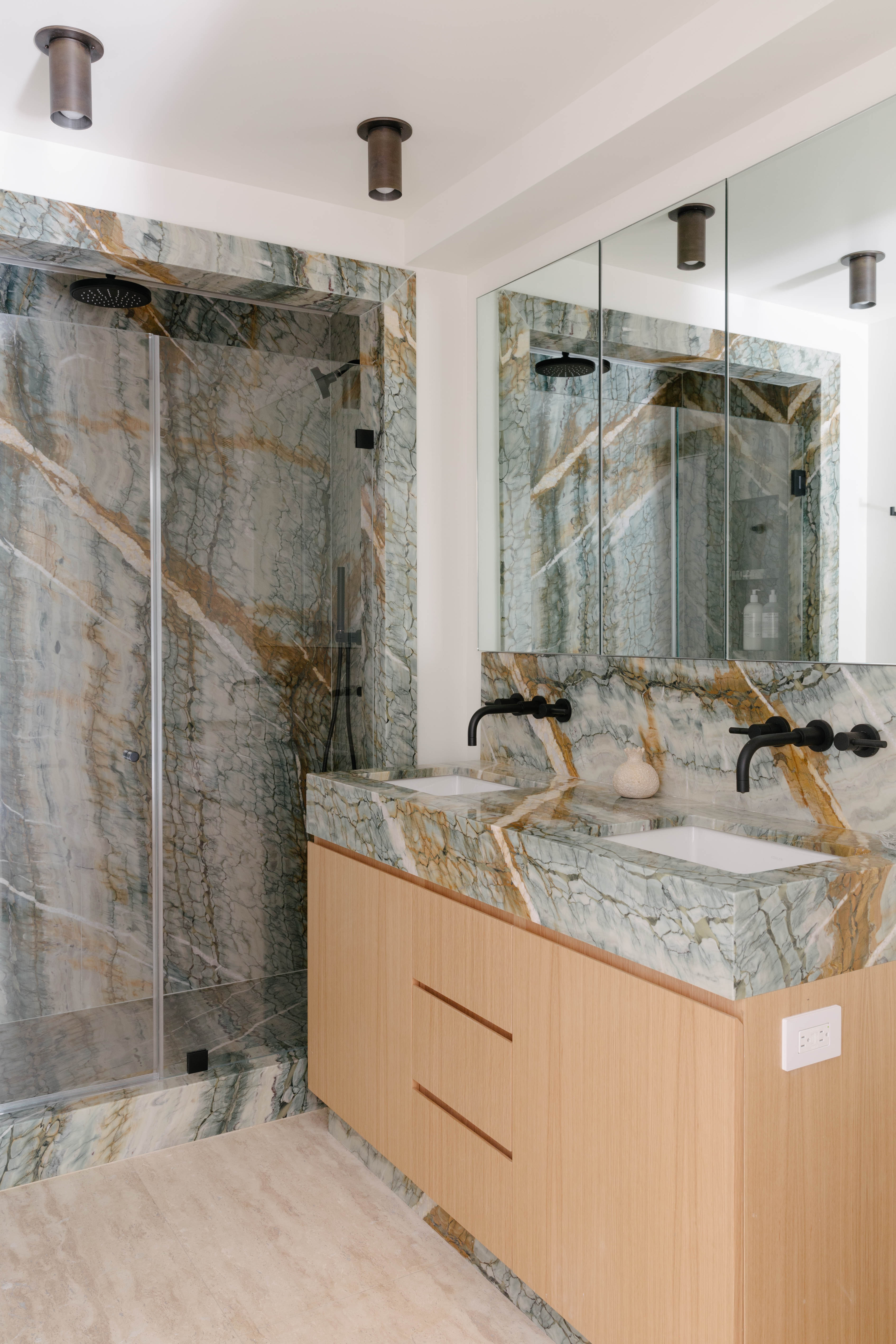 Chelsea Brownstone - Bathroom