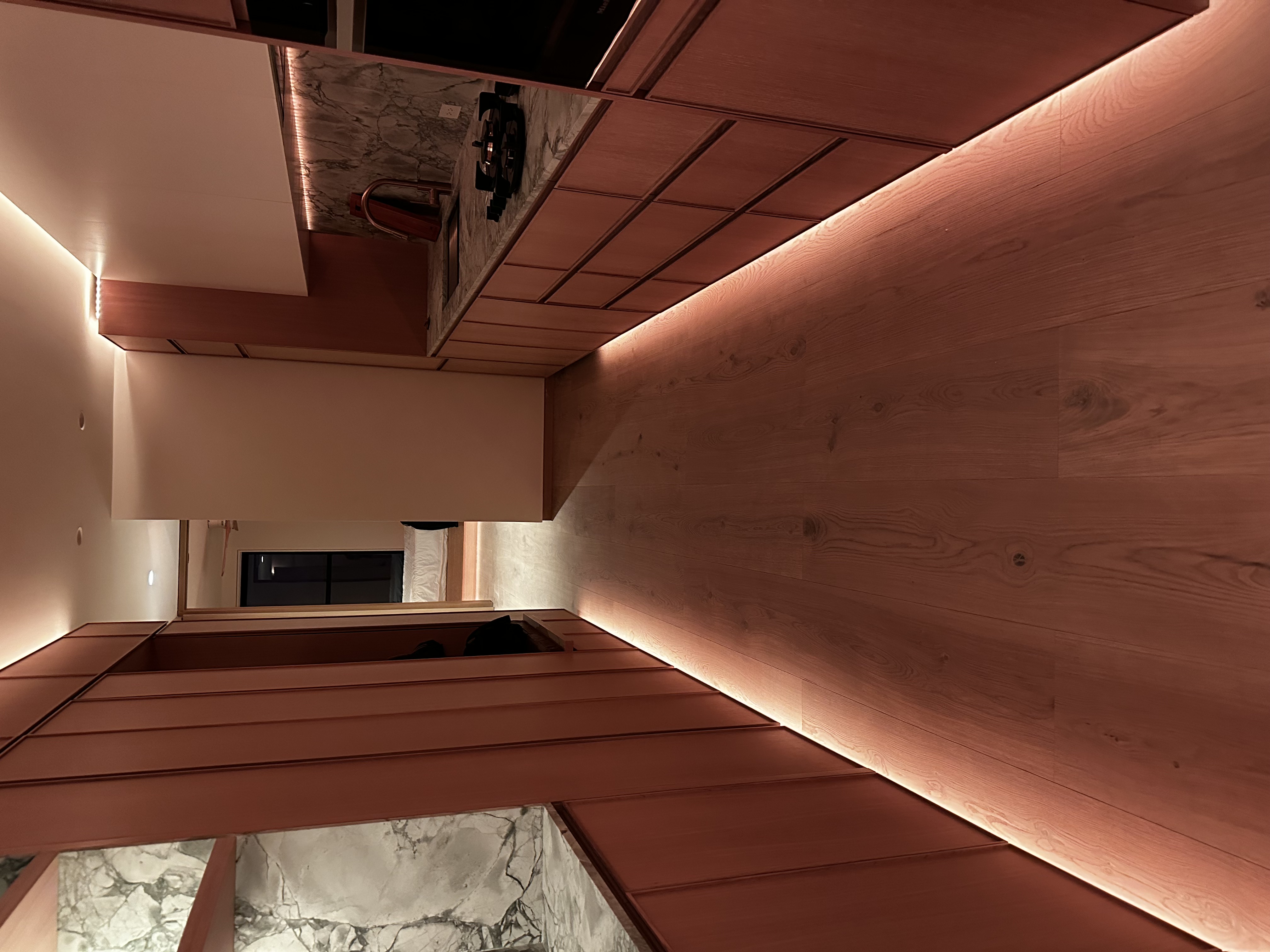 Little Clinton - Custom Accent Lighting