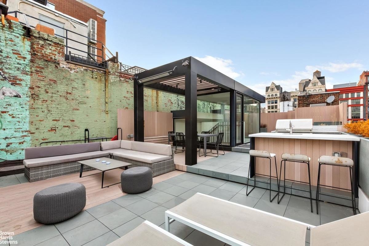 Soho Penthouse Loft - 10