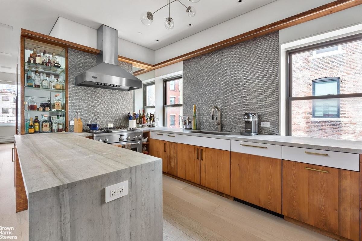 Soho Penthouse Loft - 4